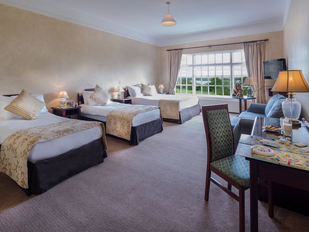 Crover House Hotel & Golf Resort 4/32