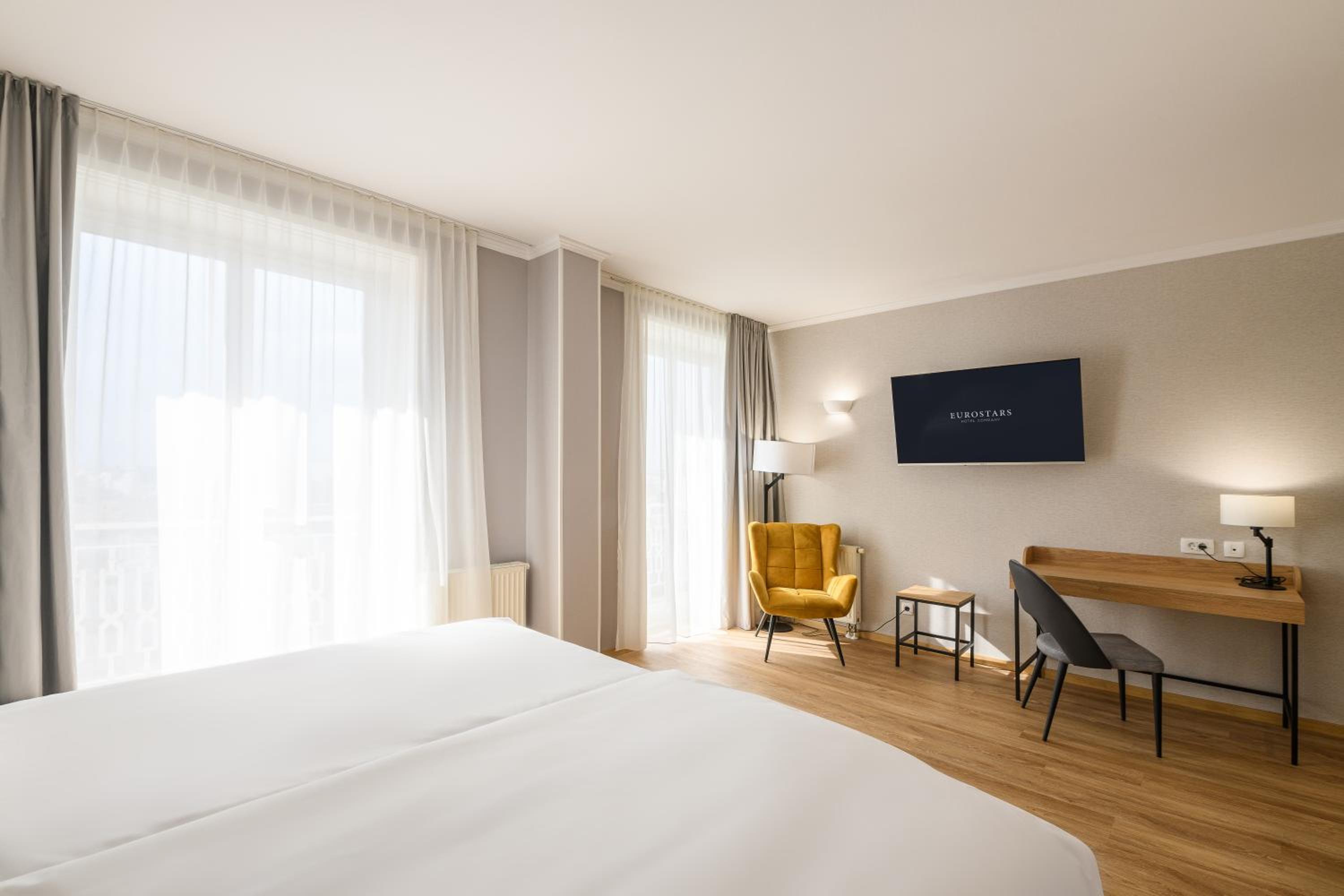 Superior, Double or Twin Bed, Castle View، Eurostars Uhotel Ex Uhotel 7/10