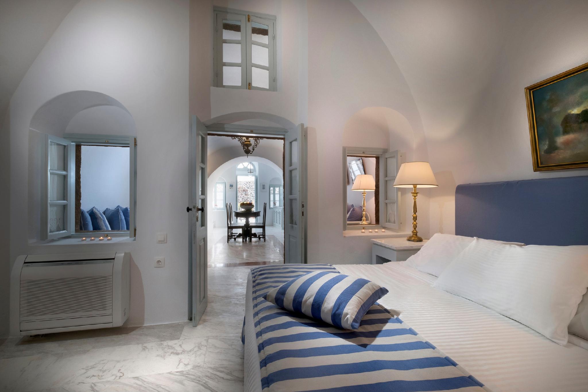 Ambassador, Suite