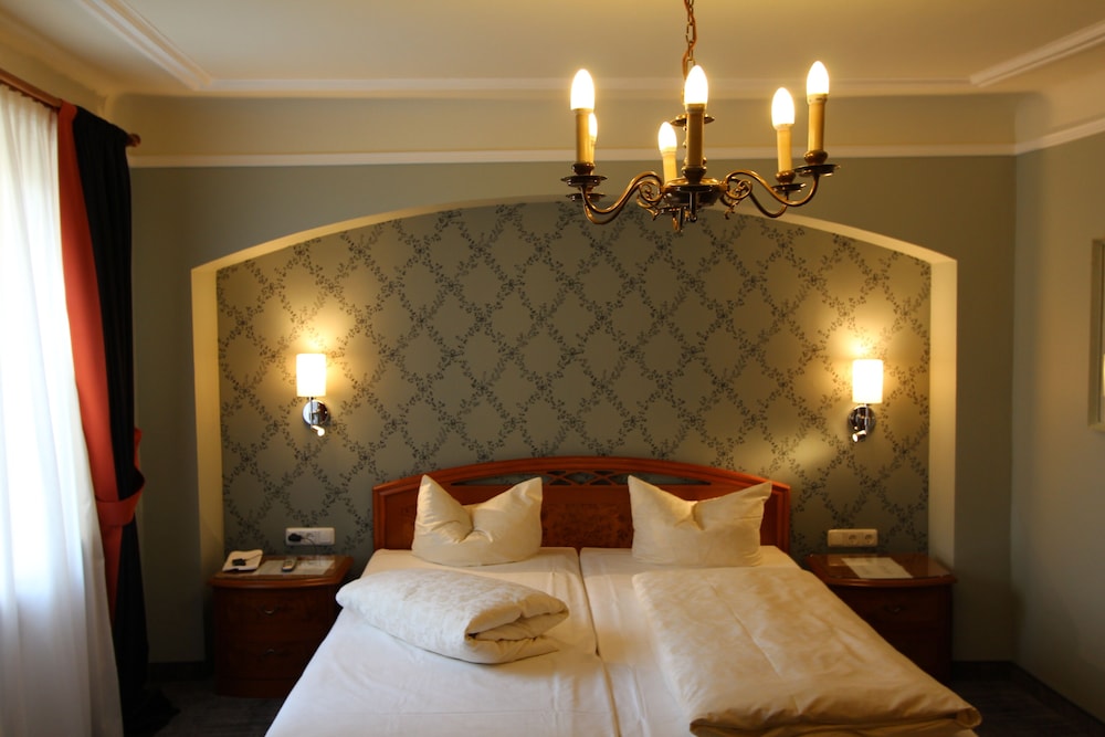 Hotel Goldener Hirsch 11/50