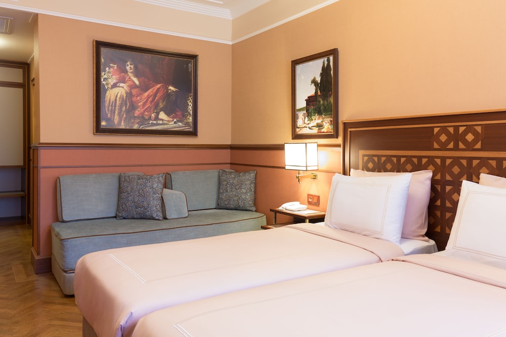 LALAHAN HOTEL 8/61