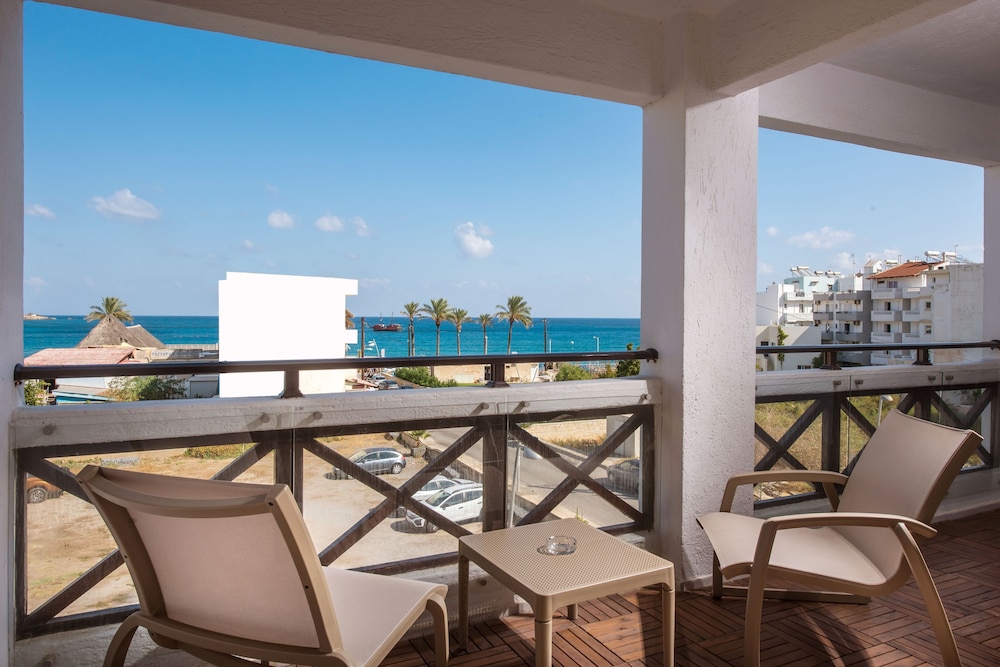 Hersonissos Palace 58/70