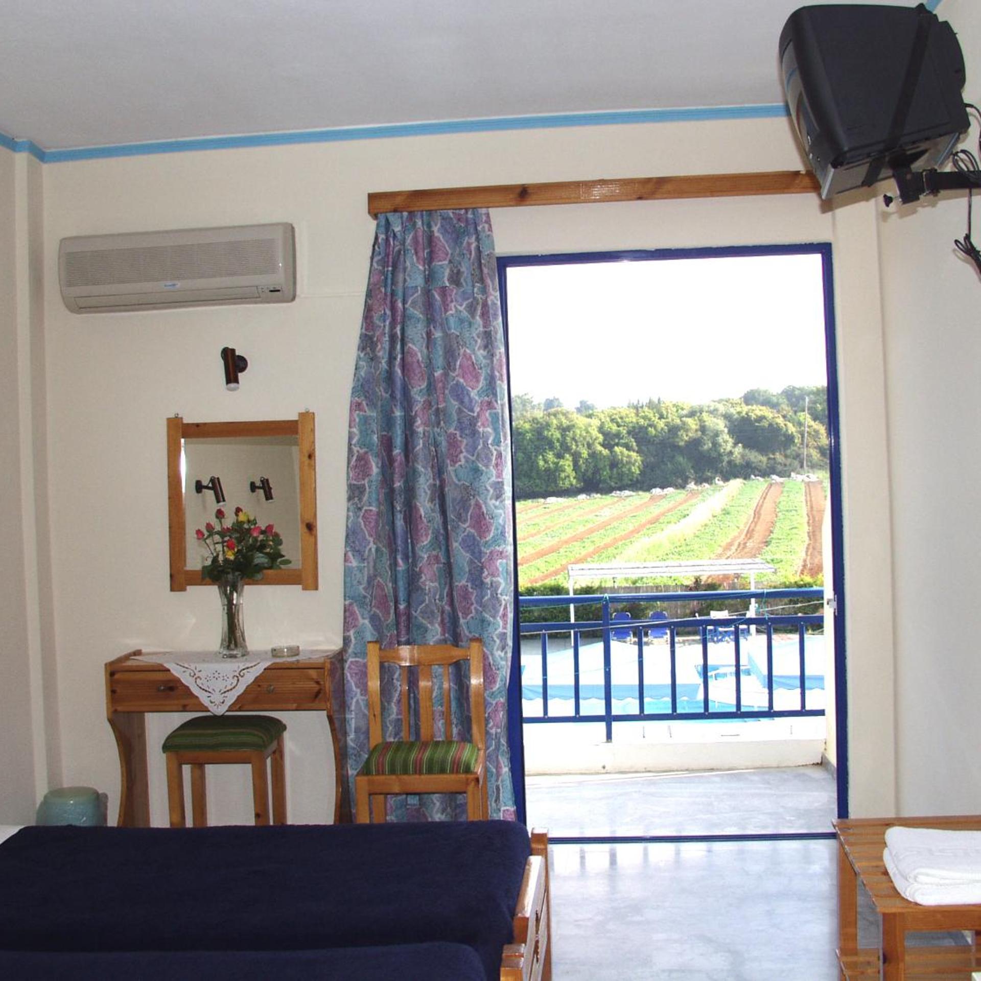 Lintzi Hotel 28/55