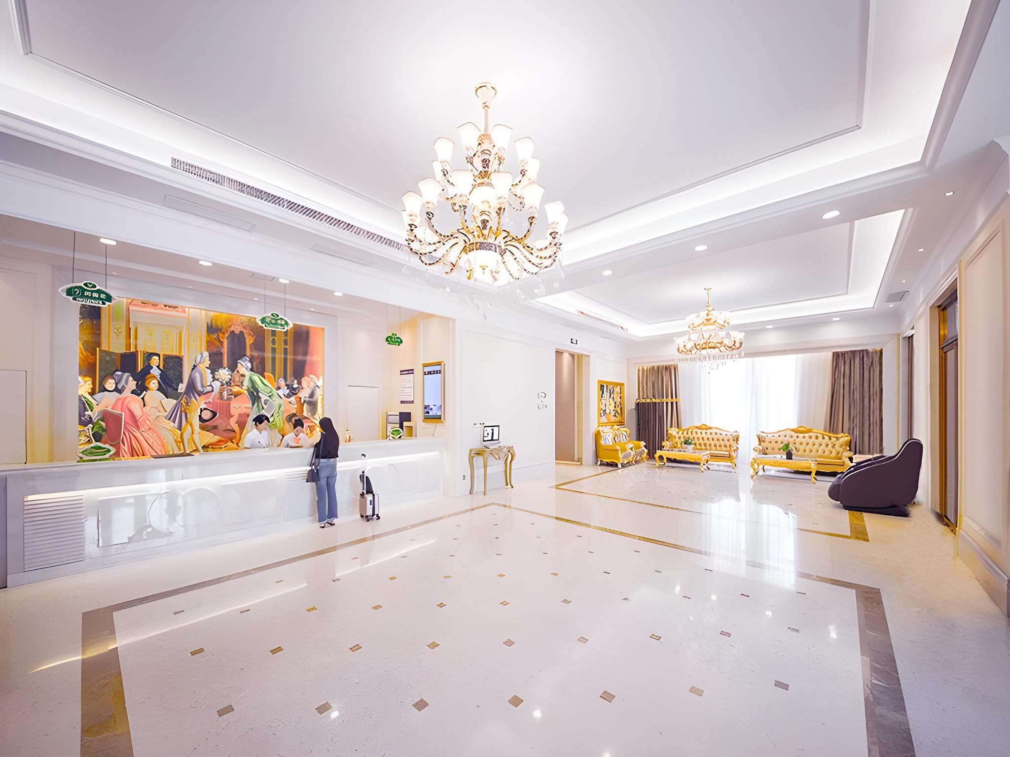 Vienna International Hotel (Zhongxiang Zhongbai Square) 8/31