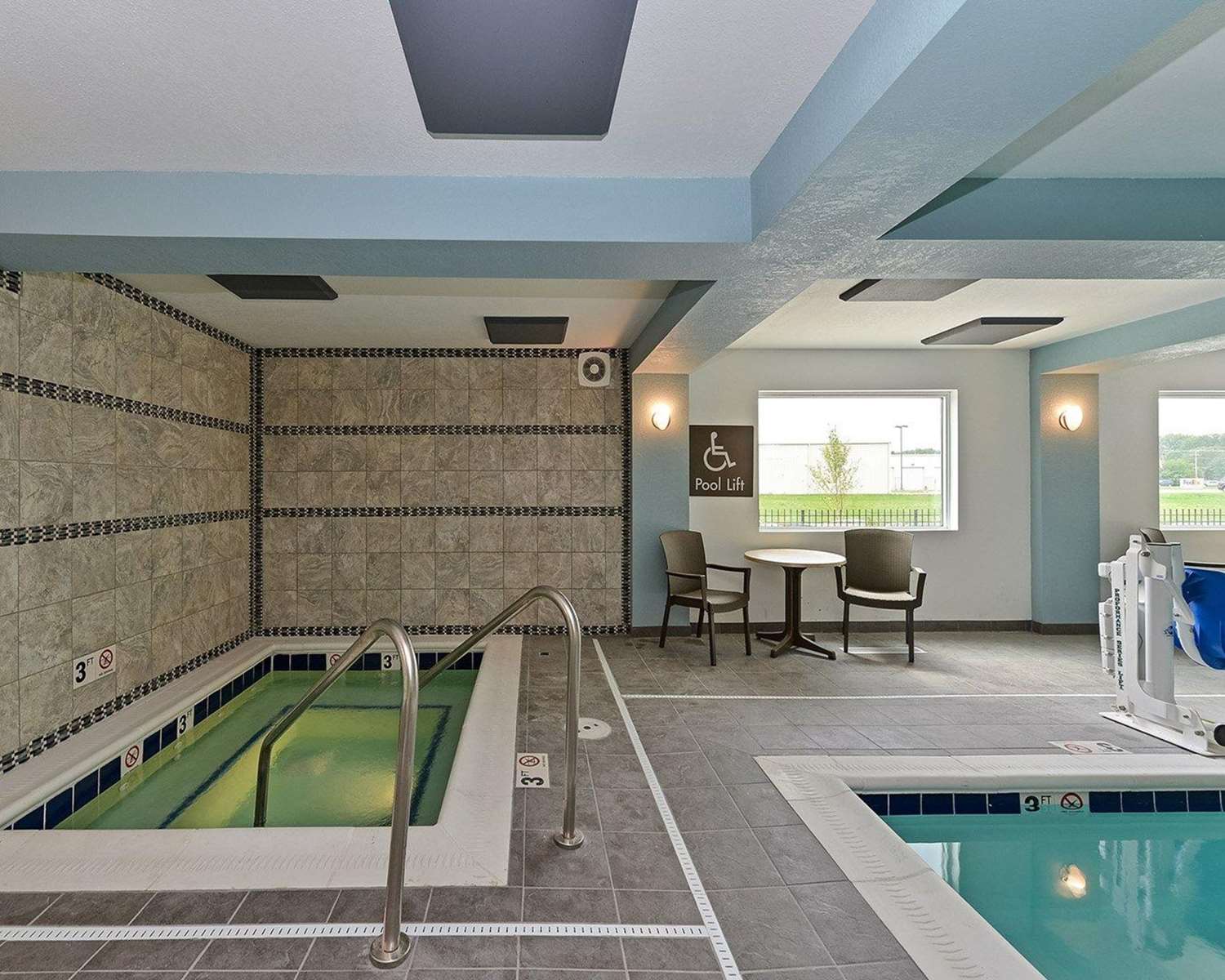 Comfort Inn & Suites Springfield I-55 11/37