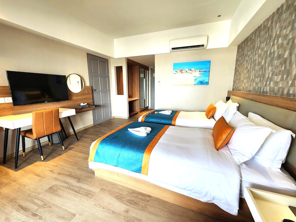 Amalthea Hotel 13/50
