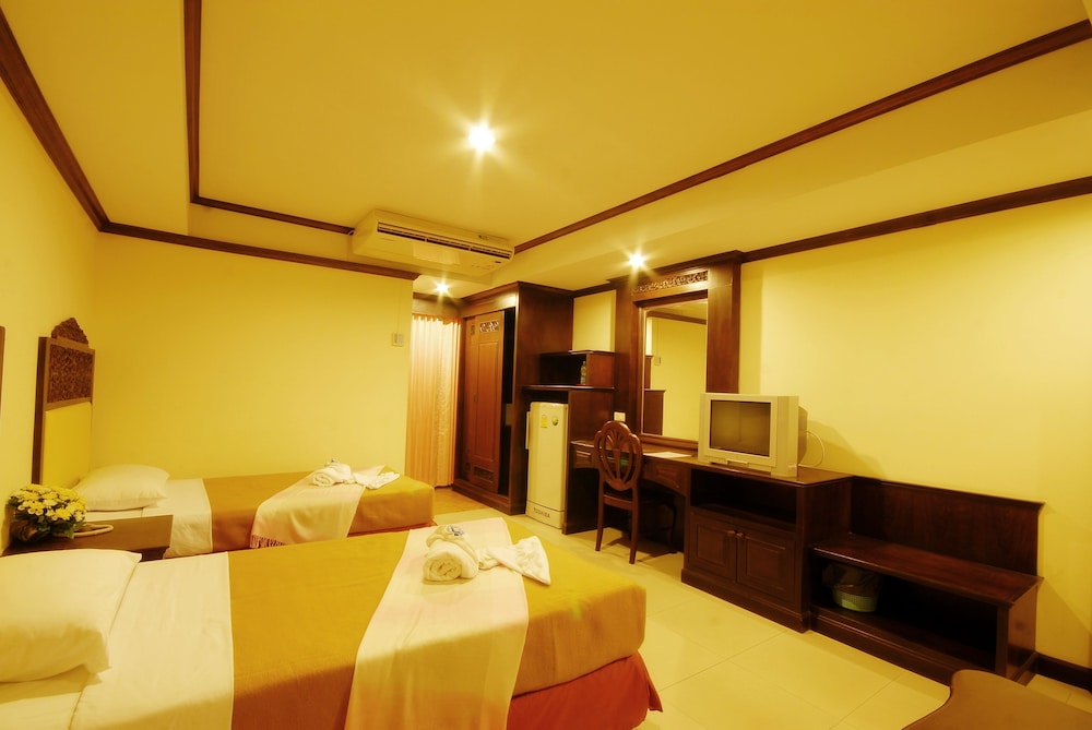 Golden Villa 16/47