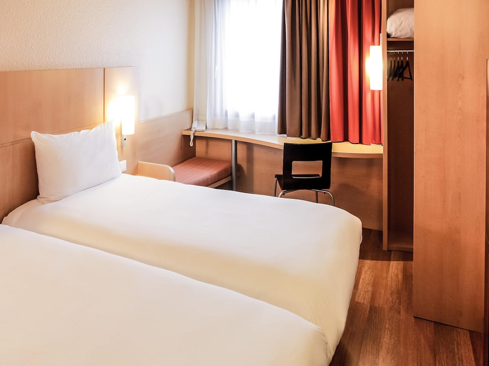 Ibis Lille Centre Gares 24/68