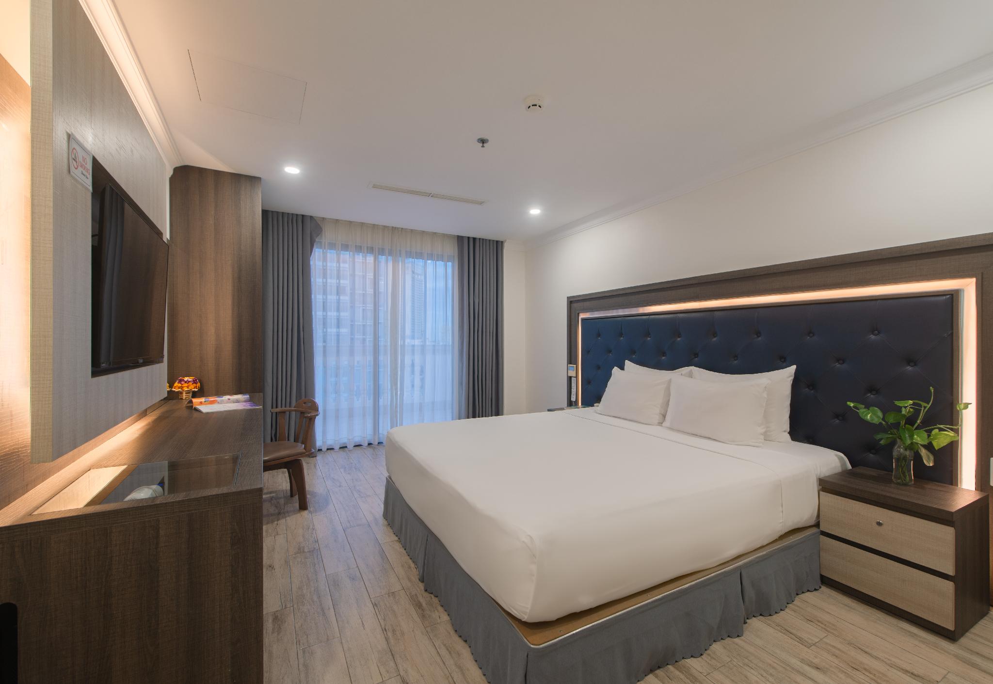 Executive, King Bed, City View