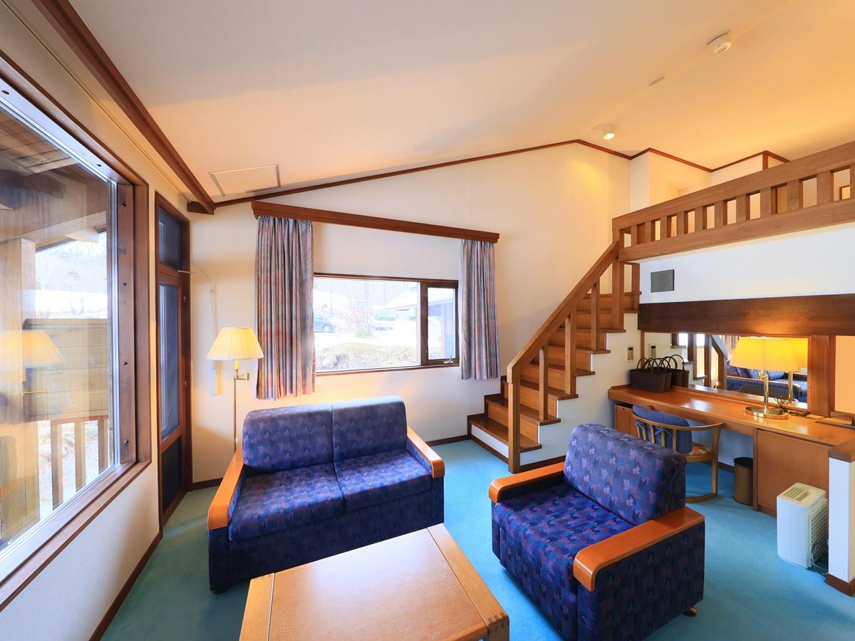 Maisonette, Twin Beds