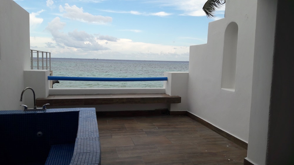 Pelicano Inn 23/67