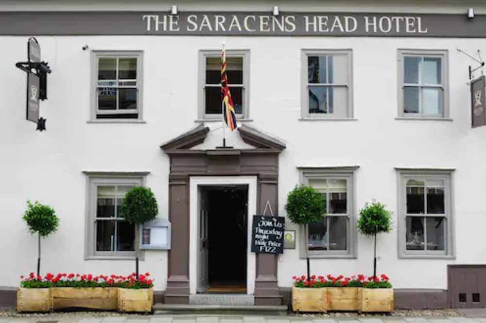 Saracens Head Hotel 1/50