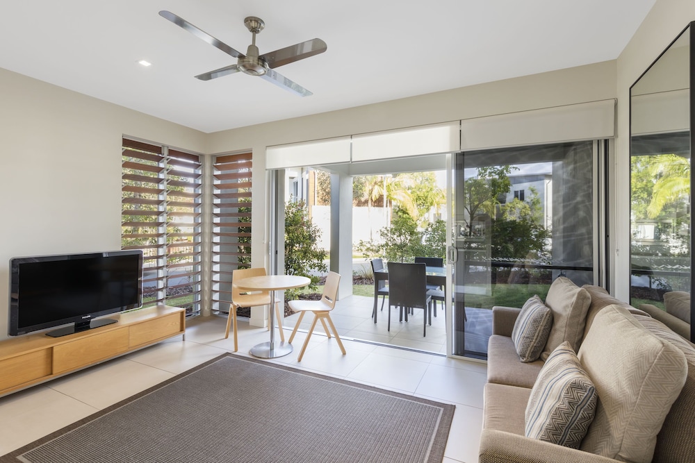 RACV NOOSA RESORT 51/74
