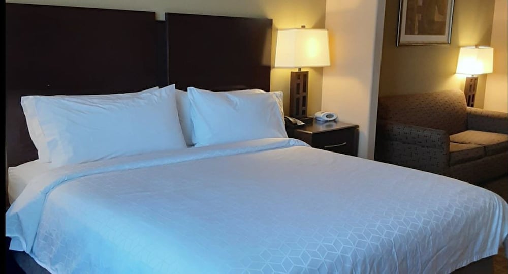 Spark by Hilton Pecos 19/33