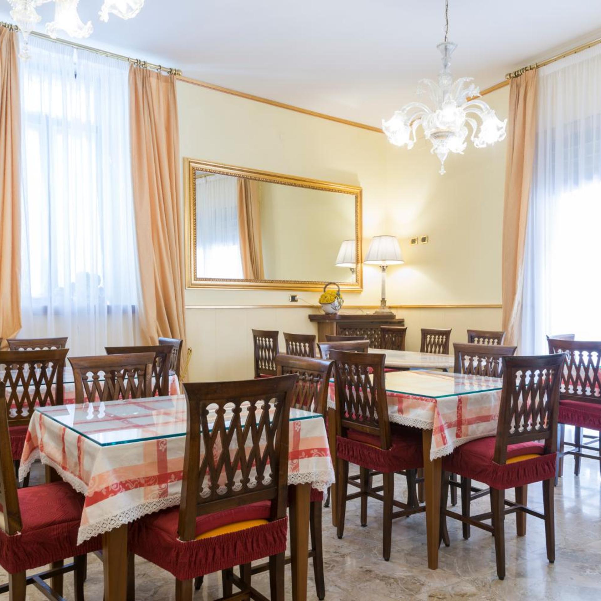 Albergo Trento 35/51