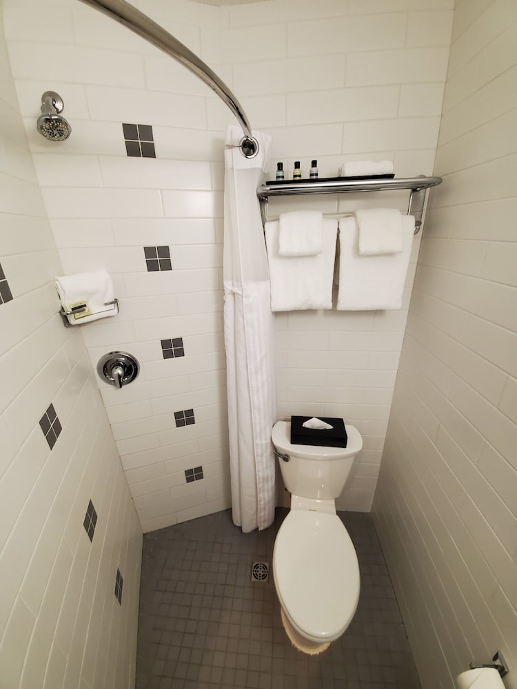 Executive Inn At Whistler Village 20/51
