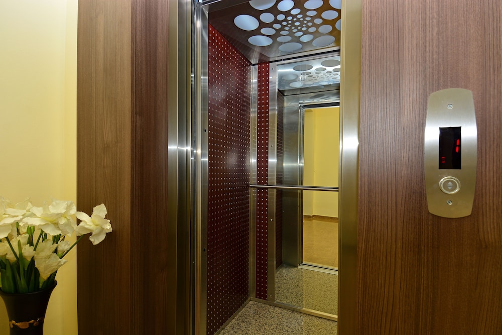 Hotel Diamond Dat Exx Company 37/55