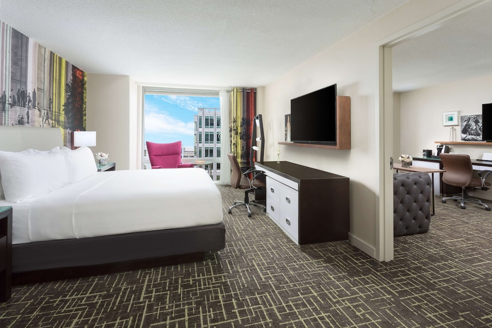 Hyatt Centric Arlington 20/73