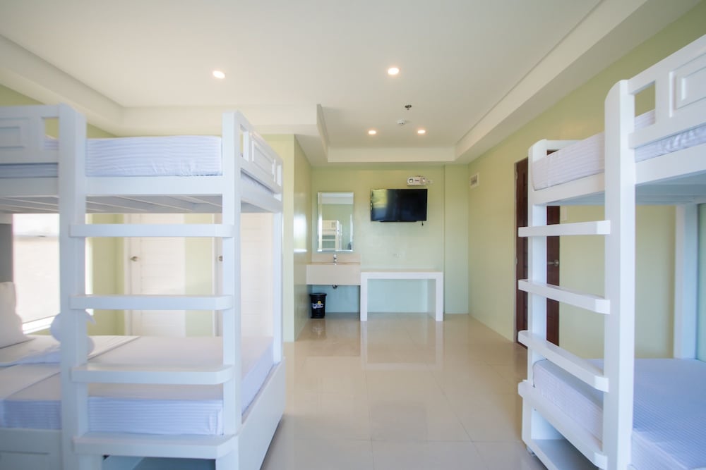 Female Dorm, Female Only, 6 Beds