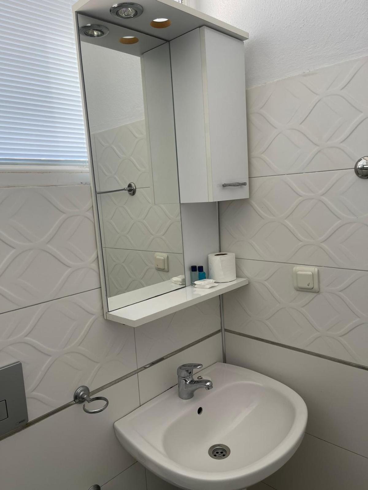 غرفة ثلاثية بشرفة، Tugay Hotel 10/10
