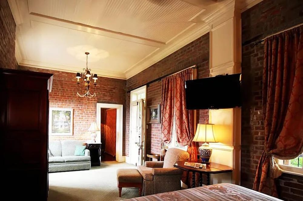 Loft, Petite, 2 Queen Beds