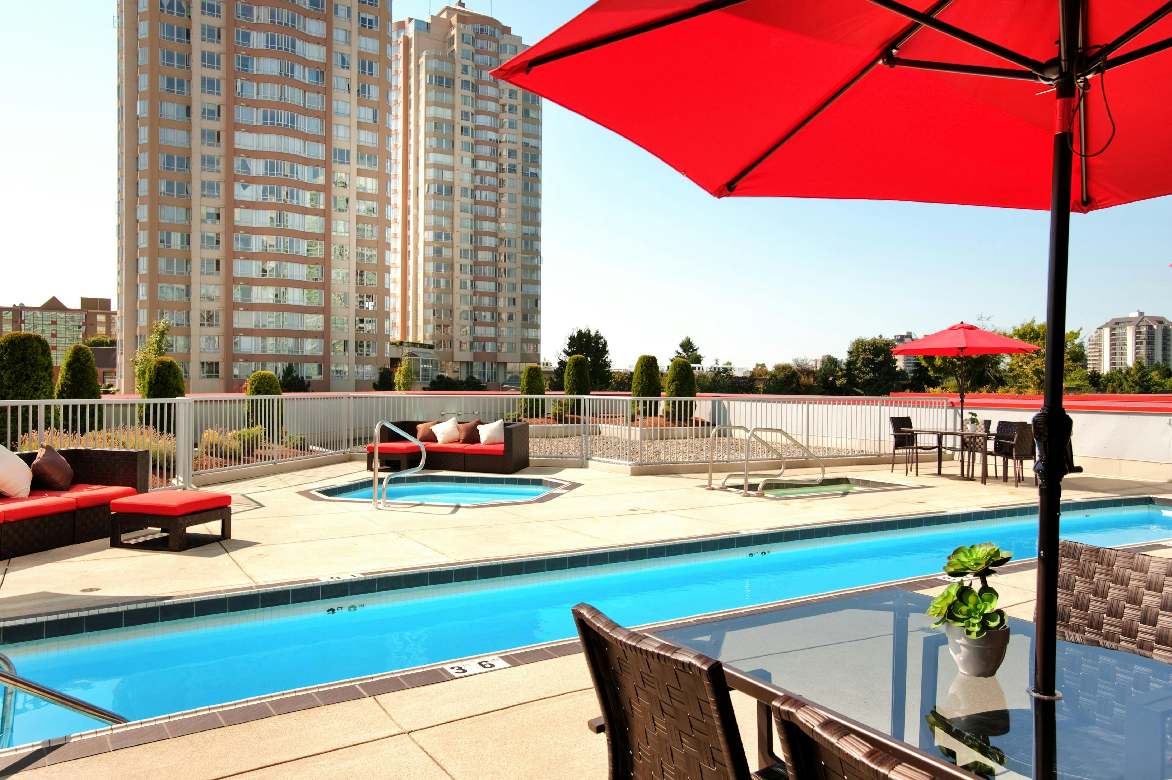 Hilton Vancouver Metrotown 49/51