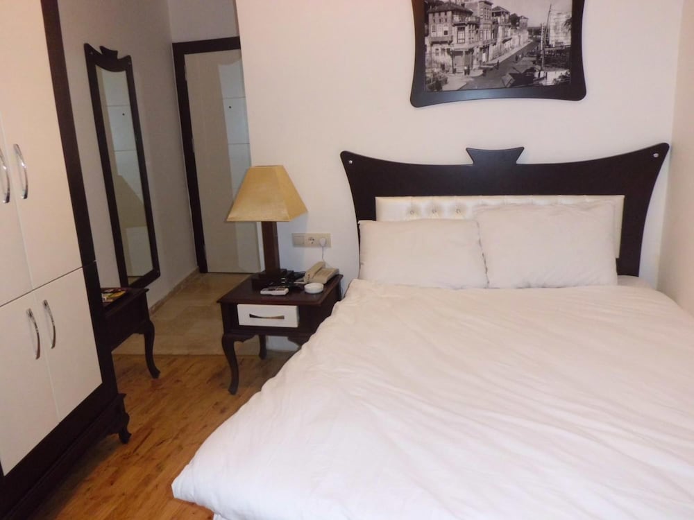 UTKUBEY HOTEL 7/47