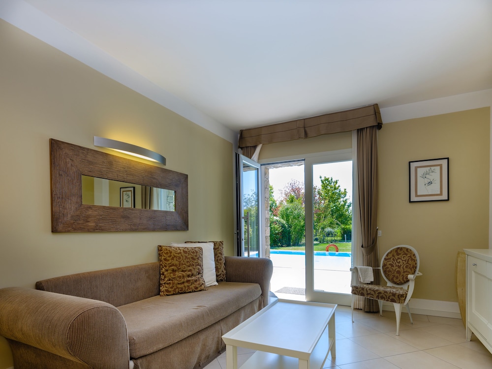 Parc Hotel Germano Suites 42/73