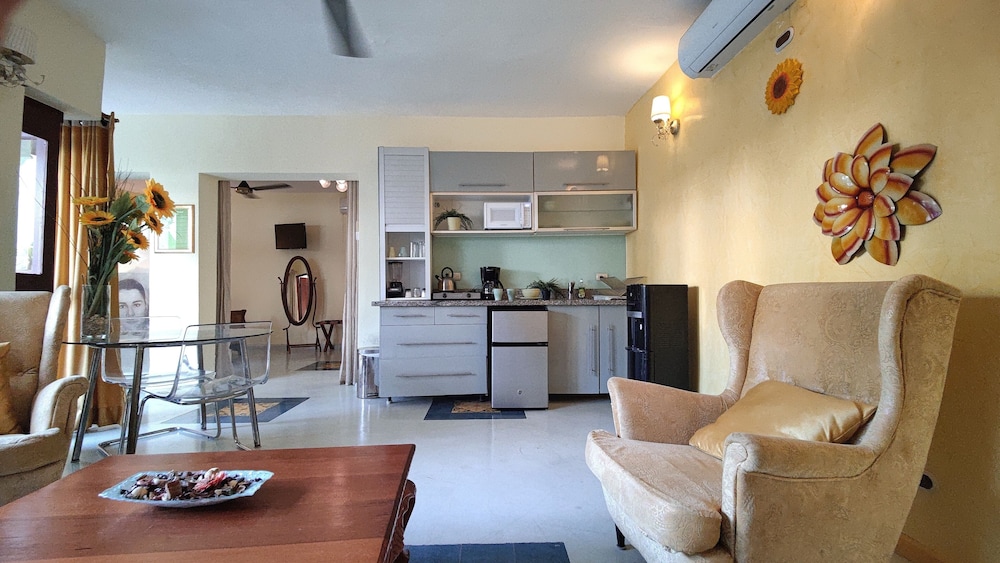 Casa Sanchez Boutique Hotel 49/61