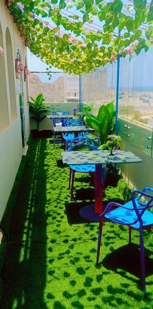 OYO 137 Marina Hotel 55/58