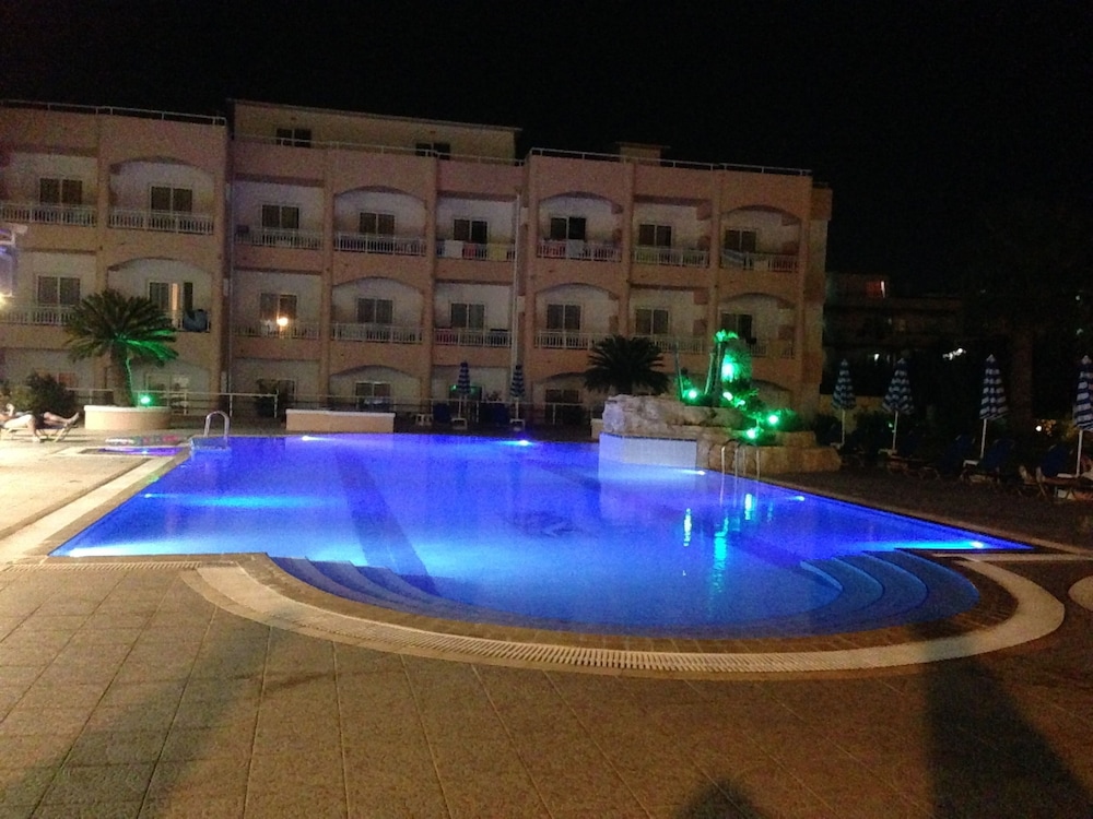 Rhodian Rose Hotel 32/58