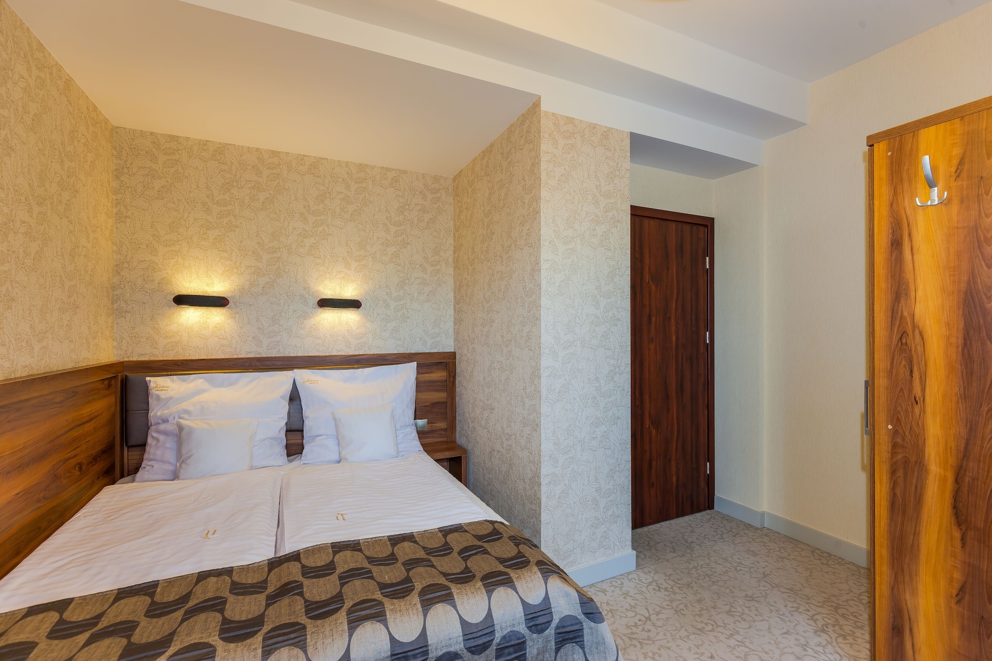 1 BEDROOM, STANDARD, DOUBLE BED