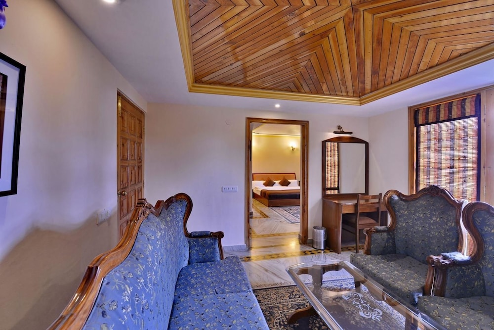 The Woodstock Resort 15/25