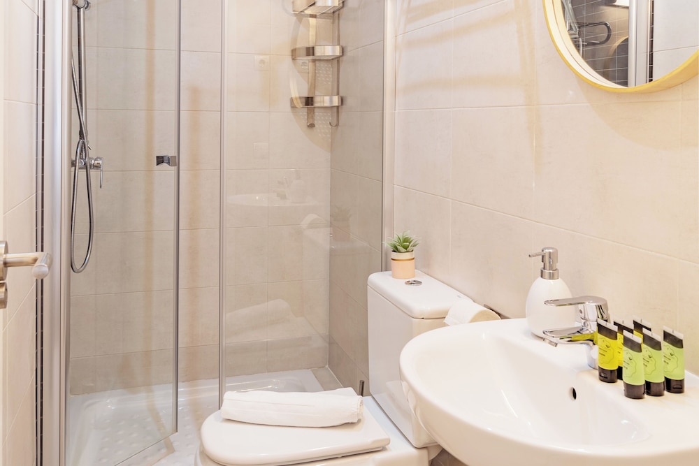 Feelathome Merced Apartments 56/61