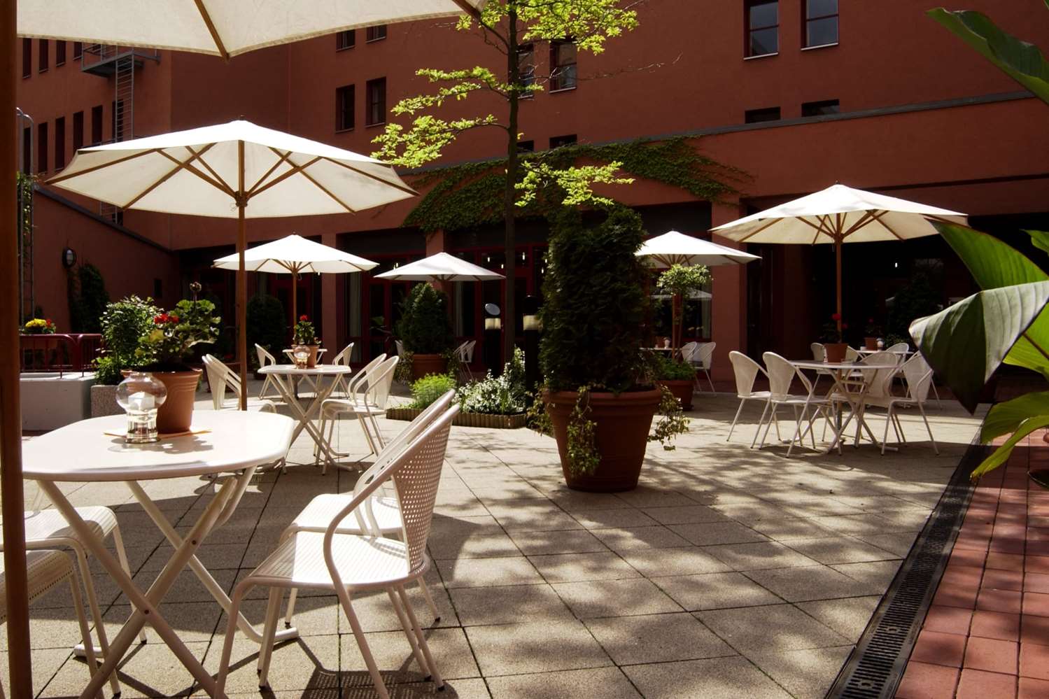 TRYP BY WYNDHAM HALLE 17/31
