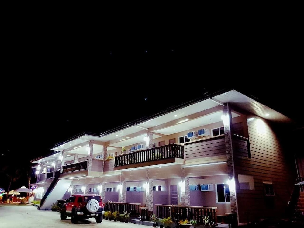 Jellys Haven Resort 3/35