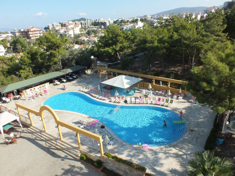Tuntas Family Suites Kusadasi 38/41