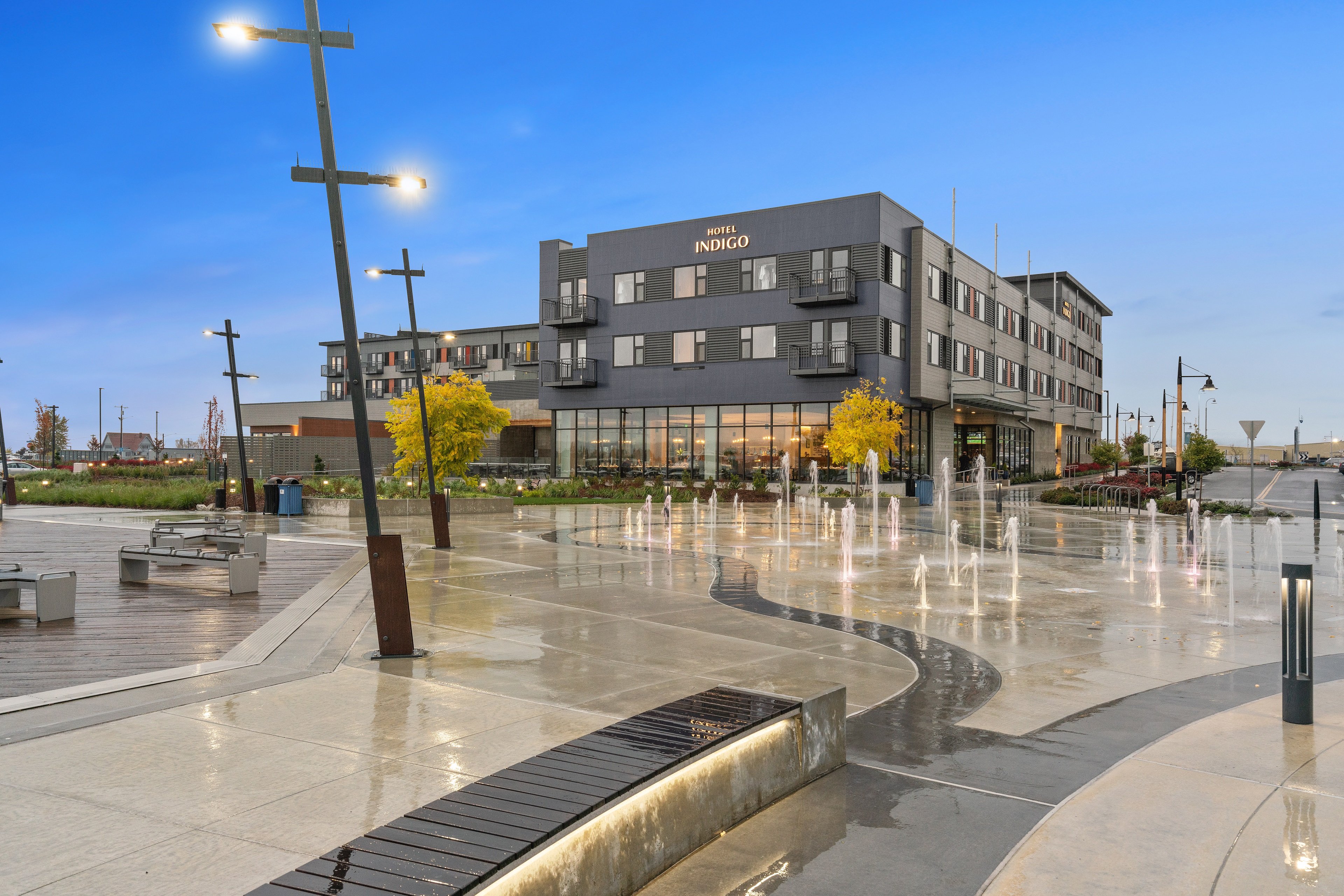 Hotel Indigo Seattle Everett Waterfront 55/61