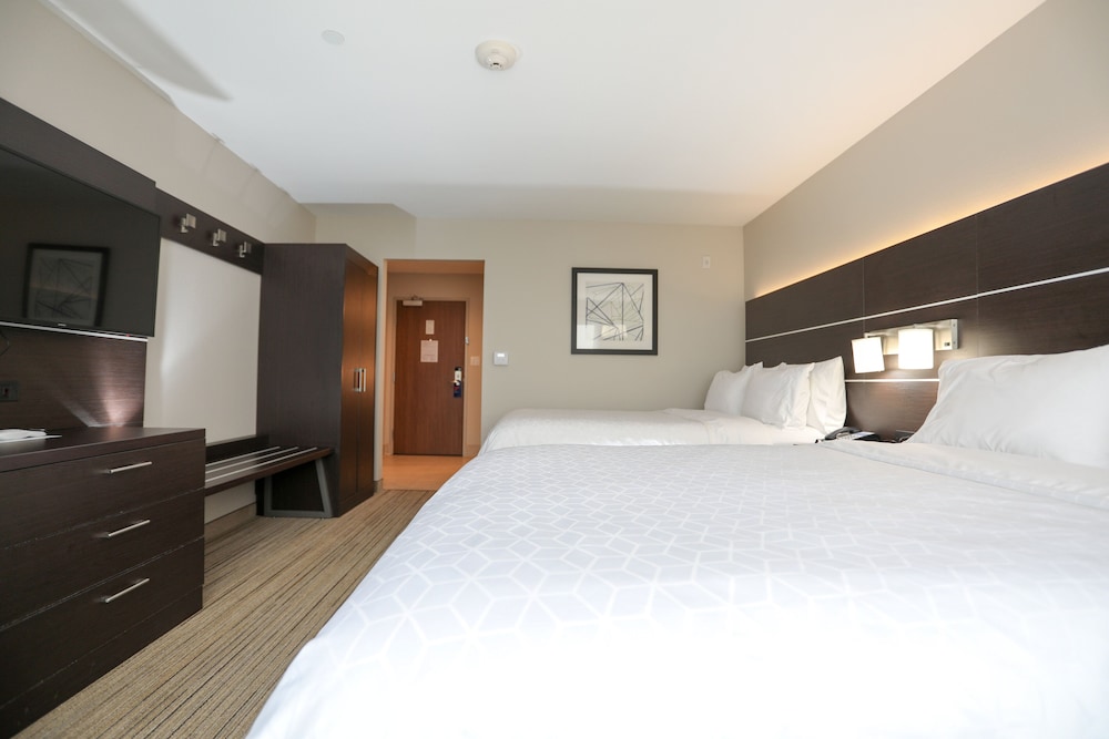 Holiday Inn Express Suites Forney 14/55