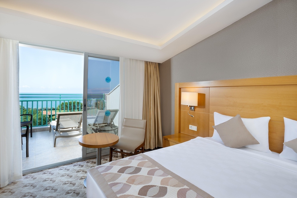 Belconti Resort Hotel 18/87