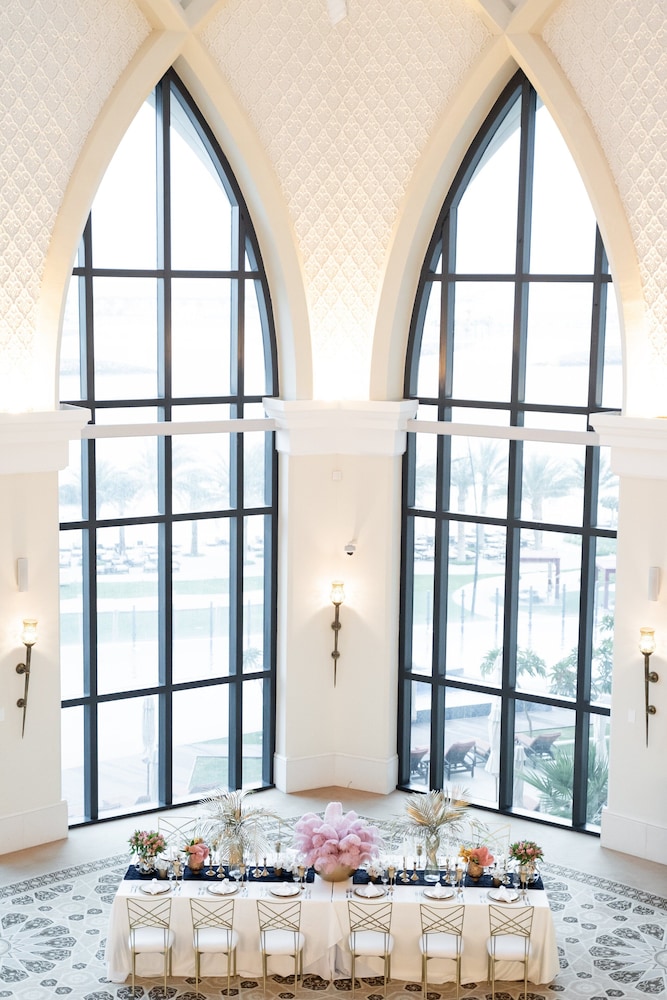 Bab Al Qasr Hotel 35/73
