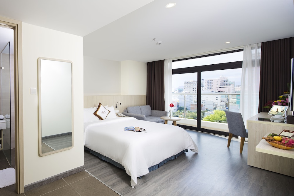 Stella Maris Nha Trang Hotel 8/82