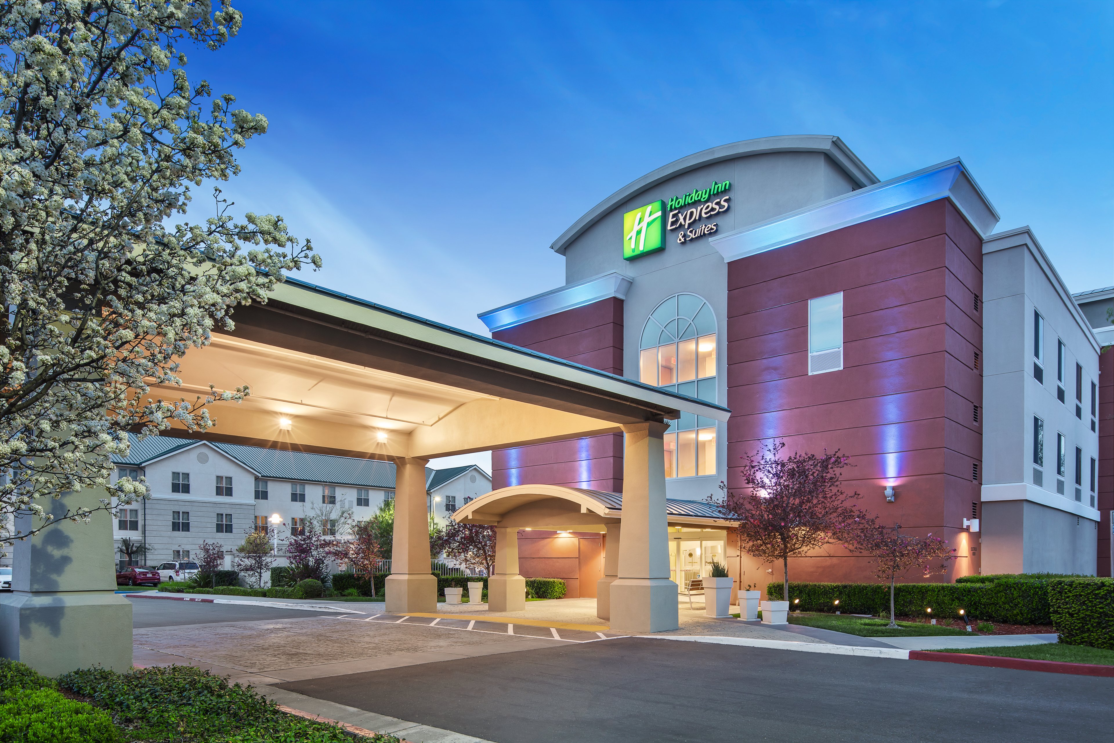 Holiday Inn Express & Suites Sacramento Airport Natomas, an IHG Hotel 22/23
