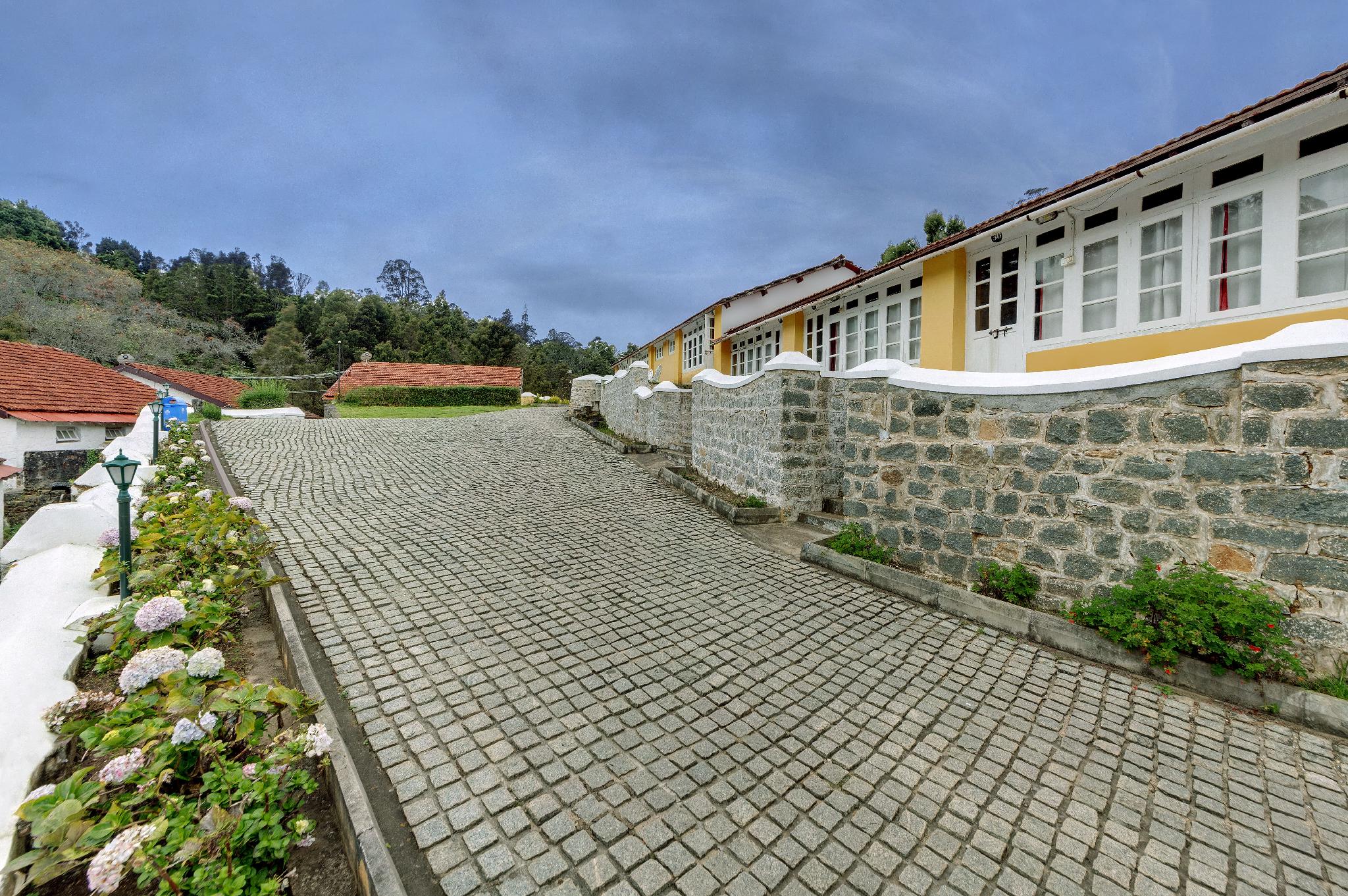 OYO Premium Golf Club Road 54/57