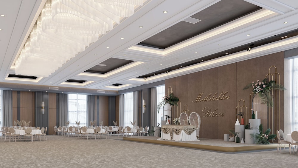 Ramada Plaza By Wyndham Batman 2/50
