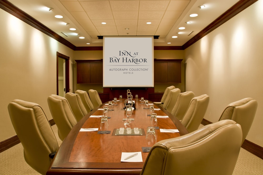 The Inn At Bay Harbor Autograph Collection 38/50