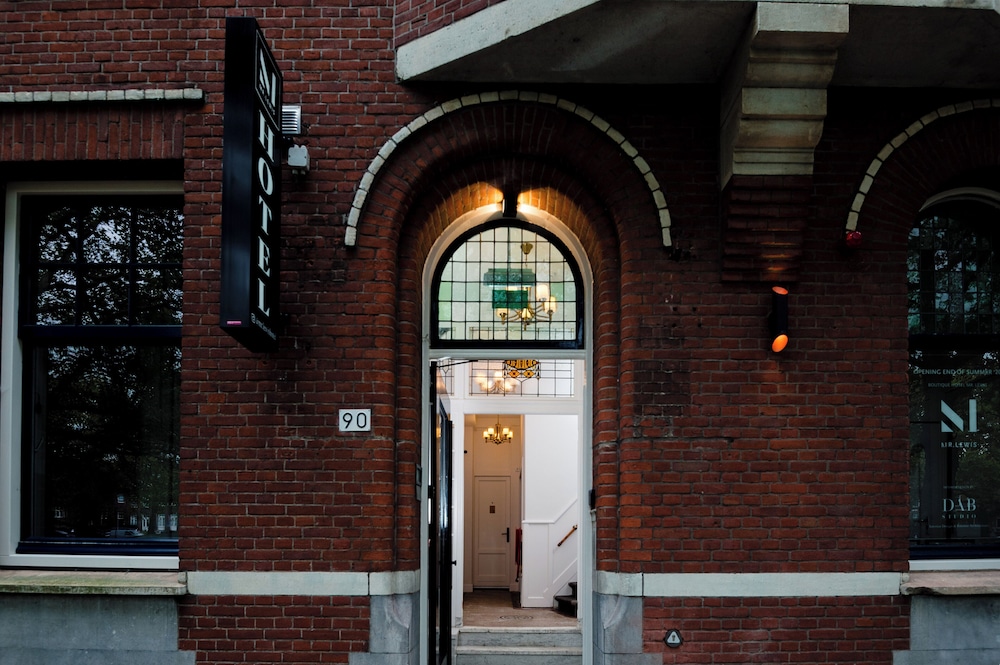 Mr.Lewis Rotterdam 2/50
