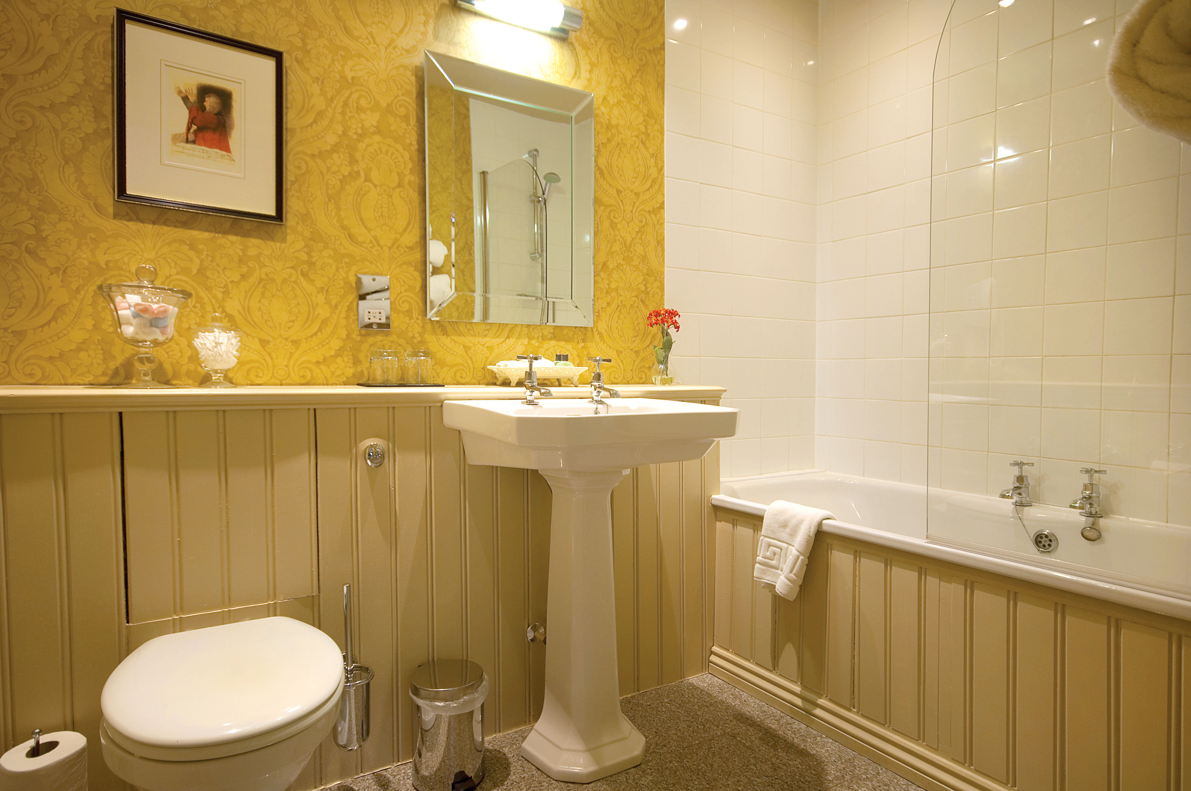Whitley Hall Hotel 44/45