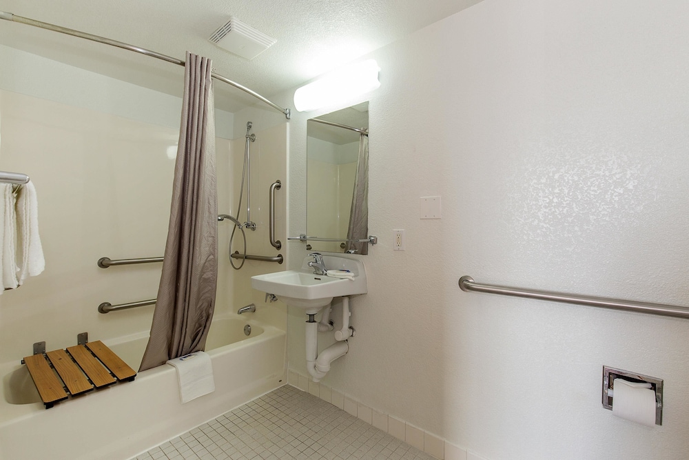 Motel6 Hayward, CA – Silicon Valley Gateway 29/61
