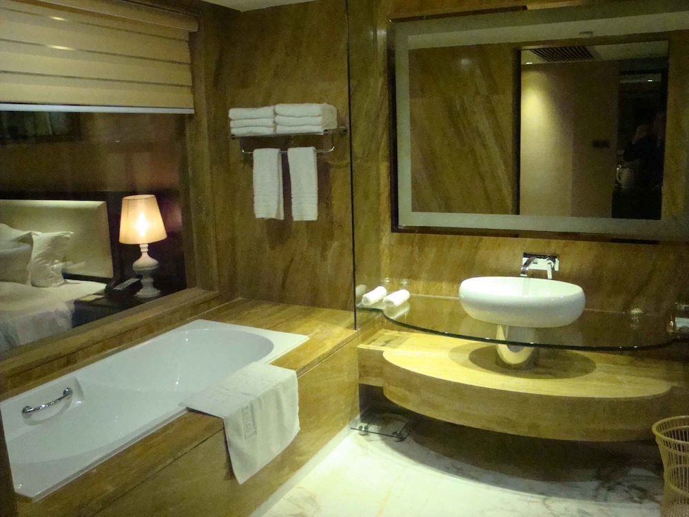 Meihao Mingyue Hotel International Finance City Keyun Road Metro Branch 48/50
